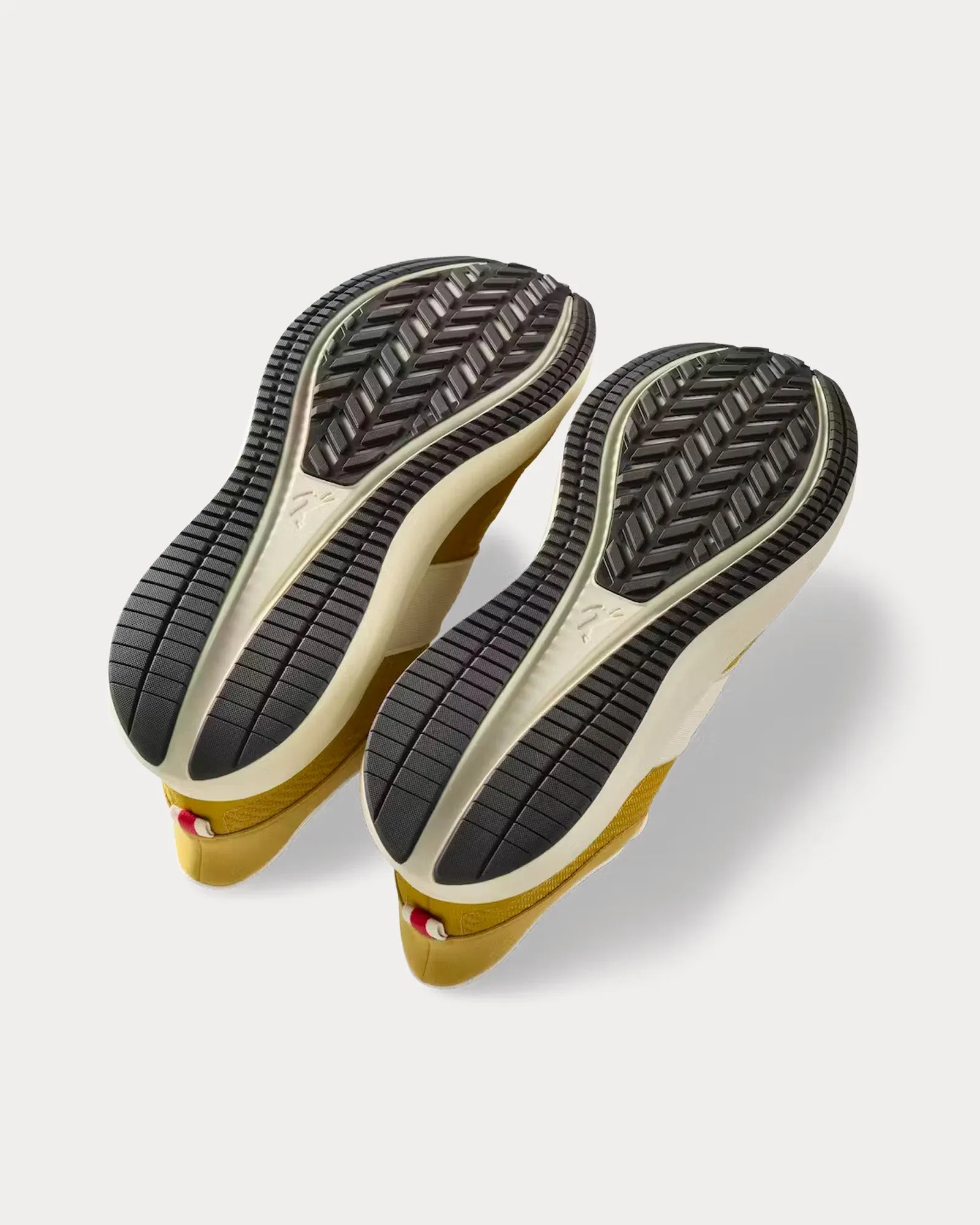Eliot Runner Gold / Ivory Running Shoes